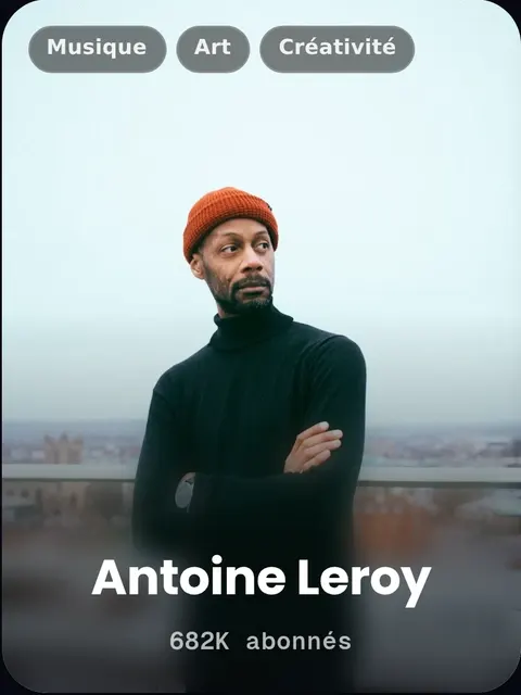 Carte créateur de Antoine Leroy dans un kit média Reachy.