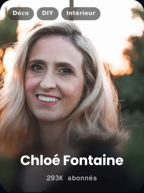Carte créateur de Chloé Fontaine dans un kit média Reachy.