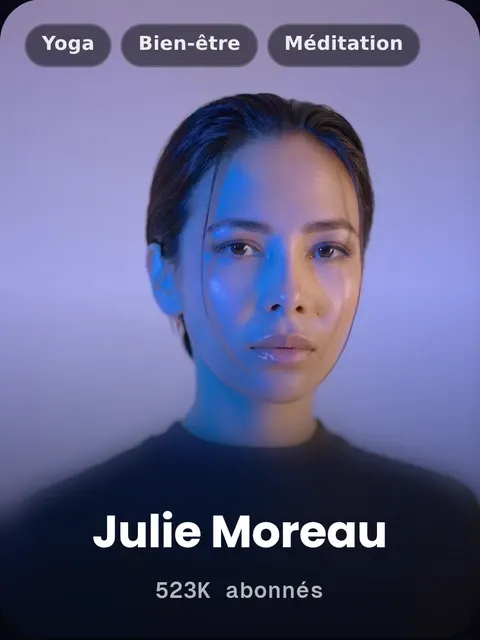 Carte créateur de Julie Moreau dans un kit média Reachy.